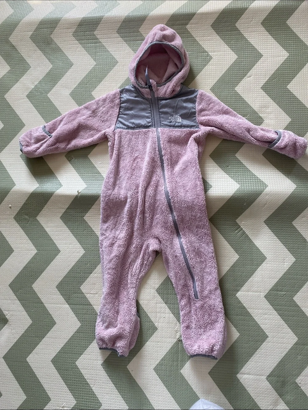 The North Face Kids Plush Hooded One-Piece in Light Mauve with Gray Chest